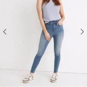 Madewell Petite Curvy Roadtripper Supersoft Jeggings in Sunbury Wash size 29P